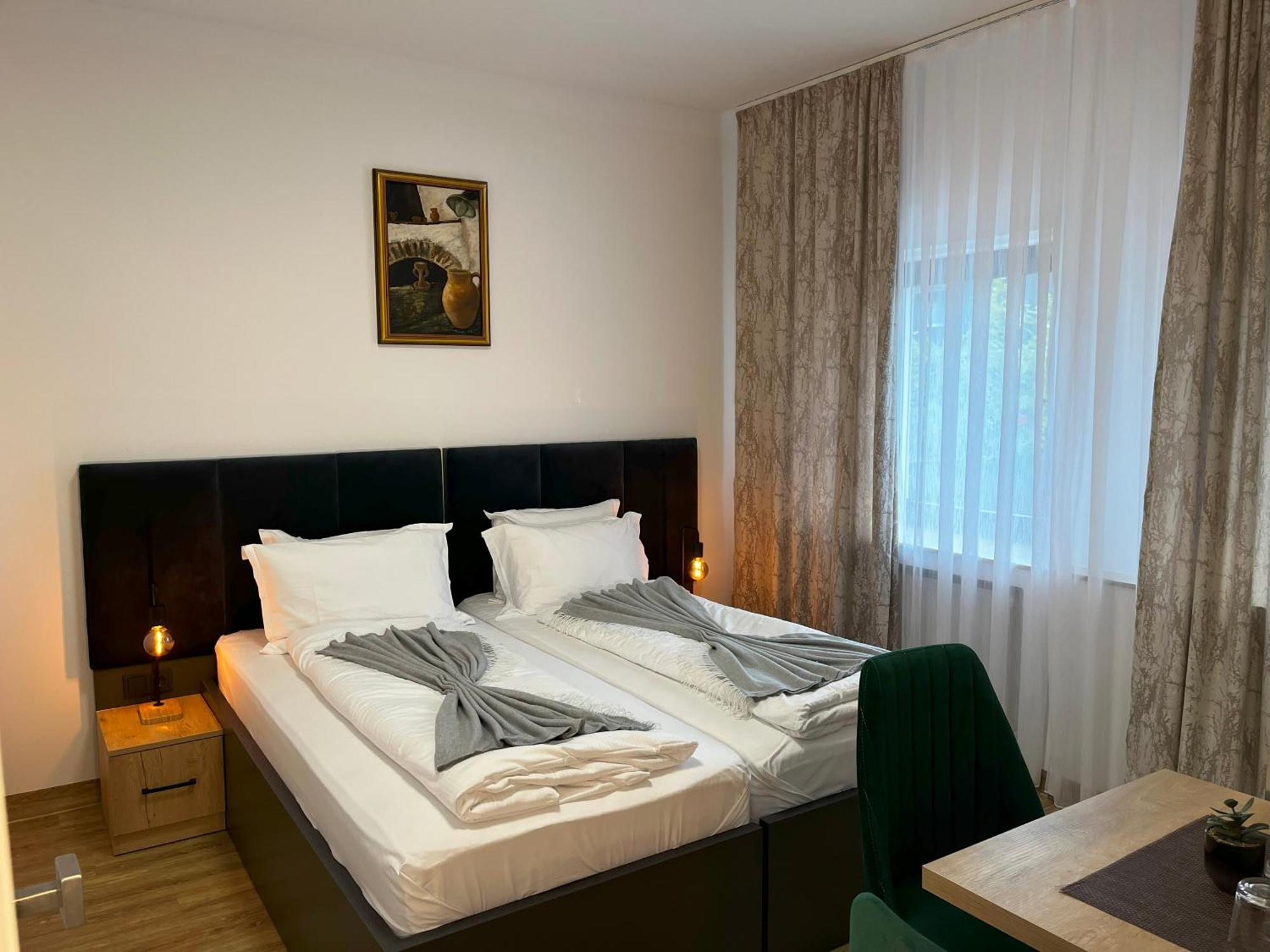 Haven Hotels - Hotel Dona Бергиш-Гладбах Экстерьер фото